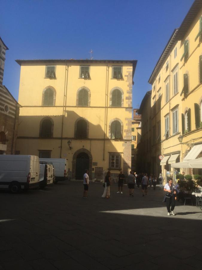 Lucca David Room In Apartment And Hospitality Pilgrims A Kültér fotó